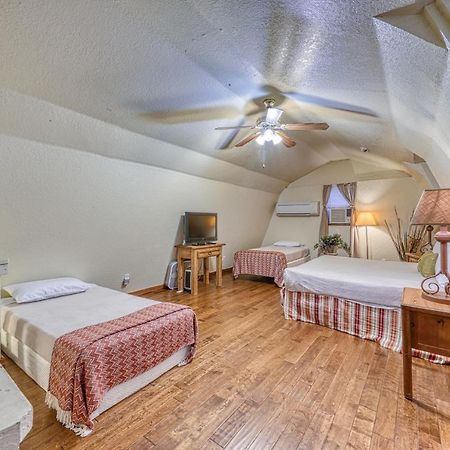 The Olive @ Mendelbaum Winery Guest Cabins Hotel Фредериксбург Екстериор снимка