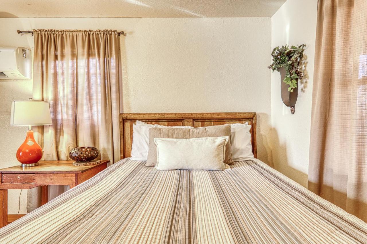 The Olive @ Mendelbaum Winery Guest Cabins Hotel Фредериксбург Екстериор снимка