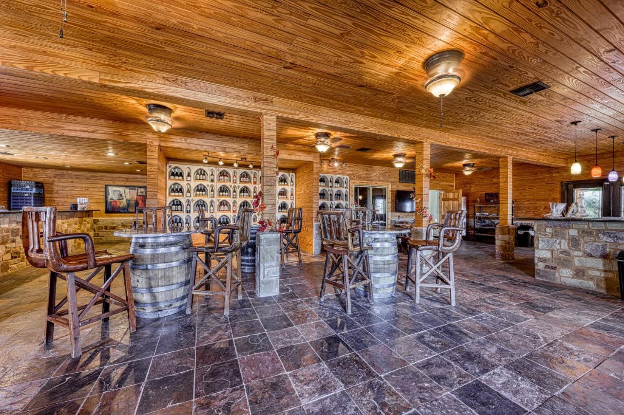 The Olive @ Mendelbaum Winery Guest Cabins Hotel Фредериксбург Екстериор снимка
