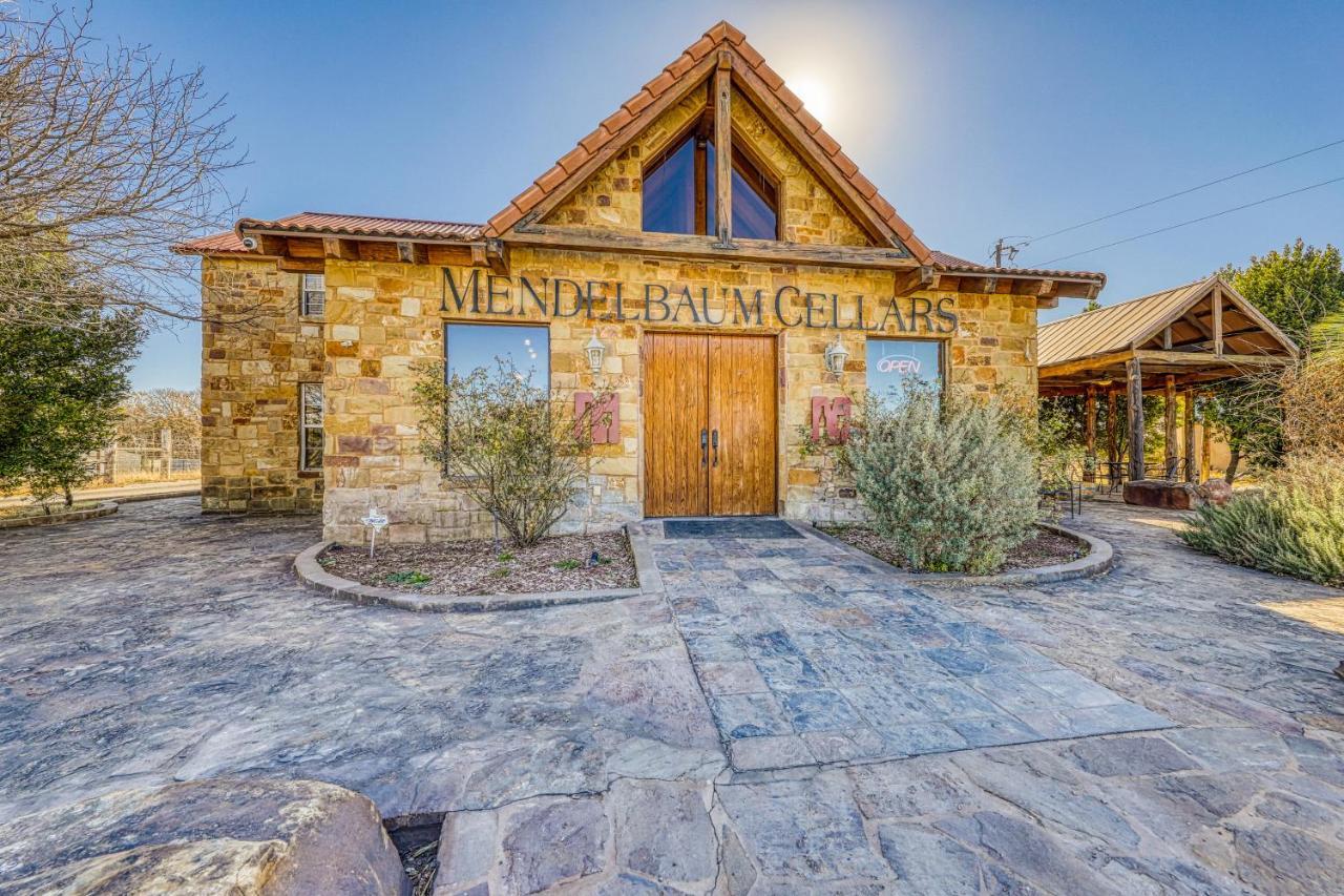 The Olive @ Mendelbaum Winery Guest Cabins Hotel Фредериксбург Екстериор снимка